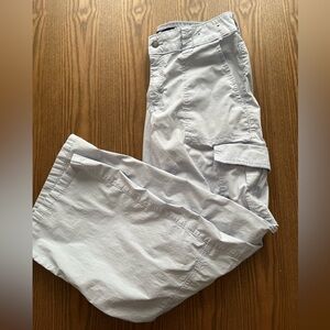 Hollister Women’s  Light Gray Cargo Pants size 29R
